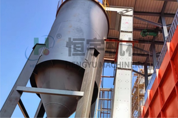 山东脱硫剂客户Z型斗式提升机现场
